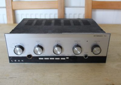 Ampli-LEAK-Stereo-70-cua-Anh-1