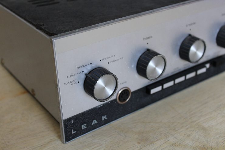 Ampli-LEAK-Stereo-70-cua-Anh-3