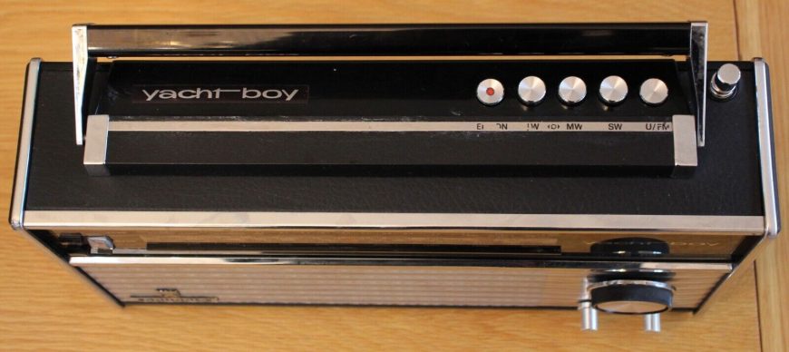 Dai-radio-GRUNDIG-210-YACHT-BOY-5