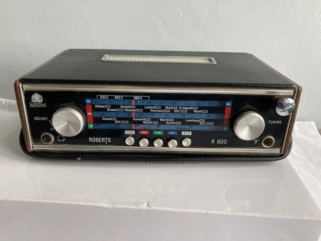 Dai-radio-Roberts-R600-cua-Anh-2