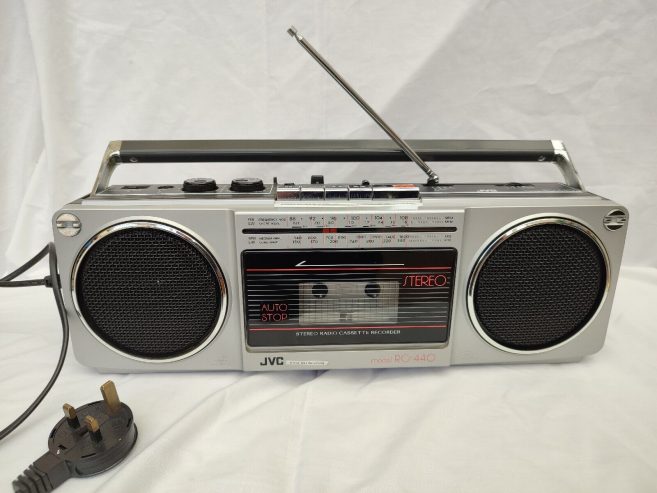 Dai-radio-cassettes-JVC-RC-440-1