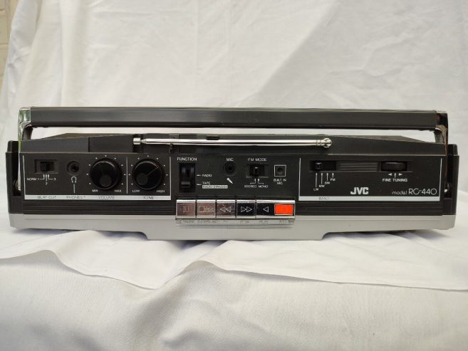 Dai-radio-cassettes-JVC-RC-440-2