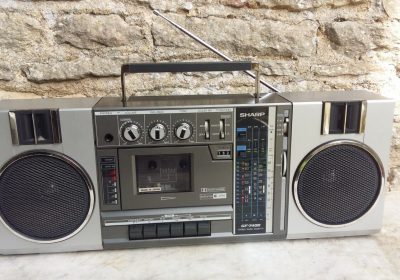 Dai-radio-cassettes-Sharp-GF-7400-1