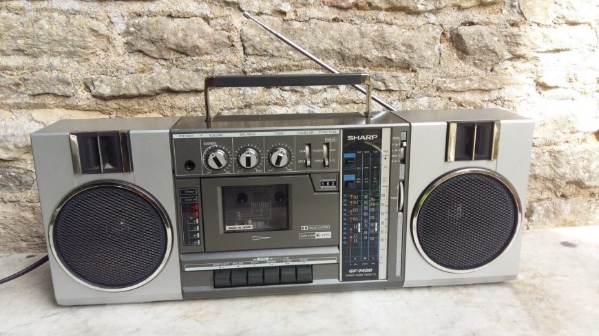 Dai-radio-cassettes-Sharp-GF-7400-1