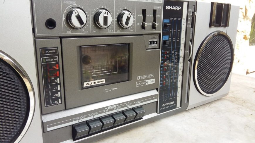 Dai-radio-cassettes-Sharp-GF-7400-3