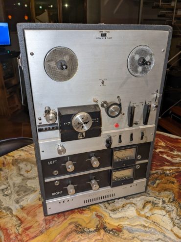 Dau-bang-coi-Akai-M9-1