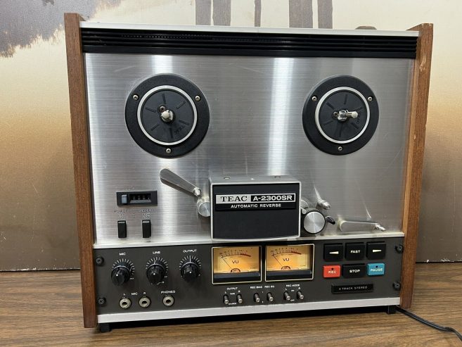 Dau-bang-coi-TEAC-A-2300SR-1