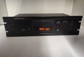 Dau-cd-TASCAM-CD-201-3