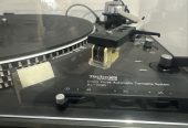 Dau-dia-than-Technics-SL-1900-2