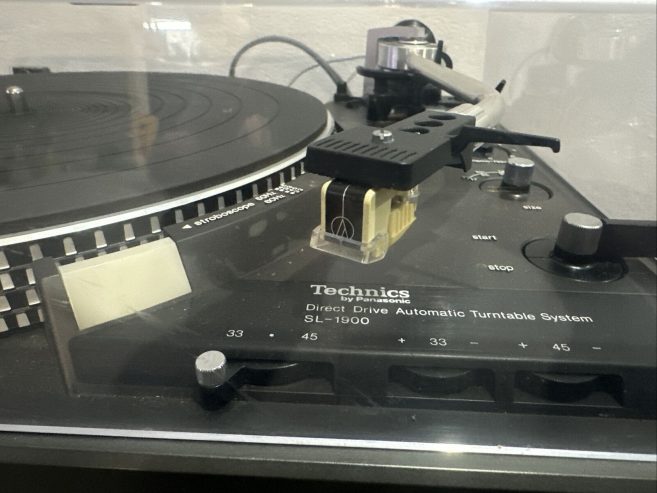 Dau-dia-than-Technics-SL-1900-2