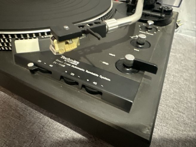 Dau-dia-than-Technics-SL-1900-5