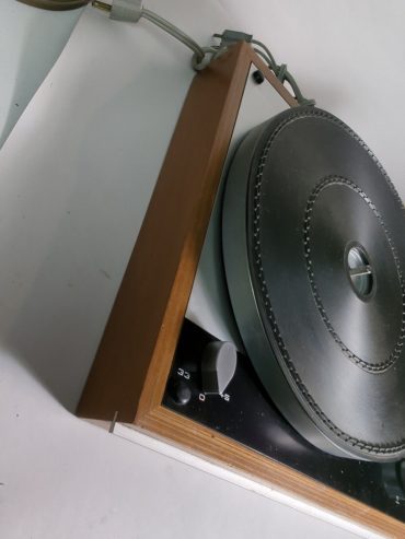 Dau-dia-than-Thorens-TD-160-4